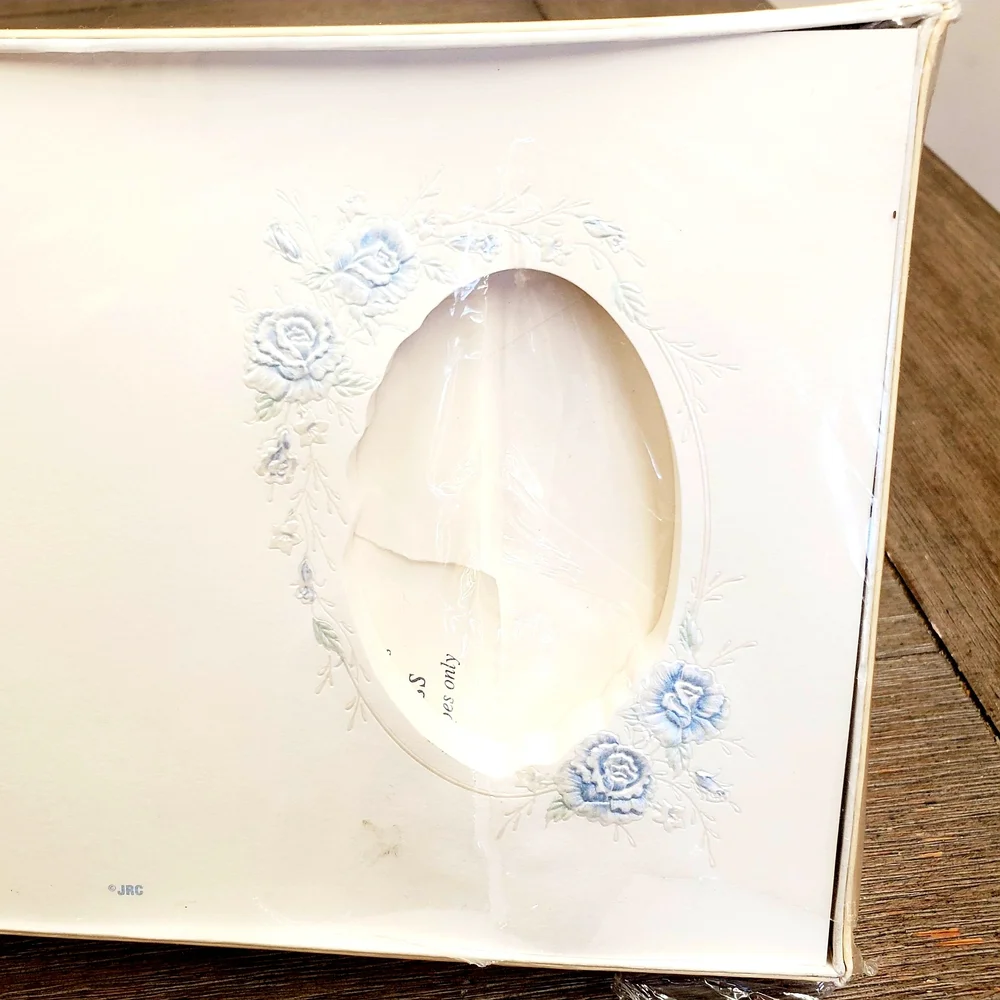 PARAMOUNT Vellum Announcements Blue Roses Oval Window 50 Wedding Invitations